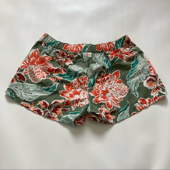 Patagonia Barely Baggies Shorts - Picture 2 of 8